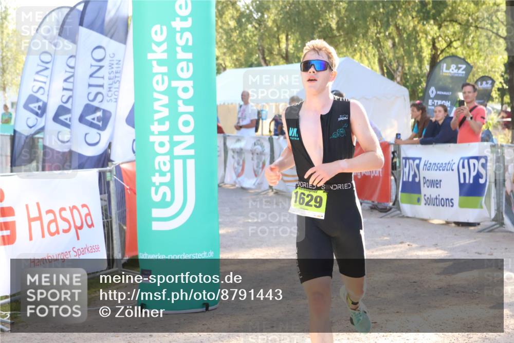 07.09.2025 - 19. Norderstedt Triathlon Zöllner http://msf.ph/oto/8791443 07.09.2025 16:32:16 Ziel 493, 1629 meine-sportfotos.de