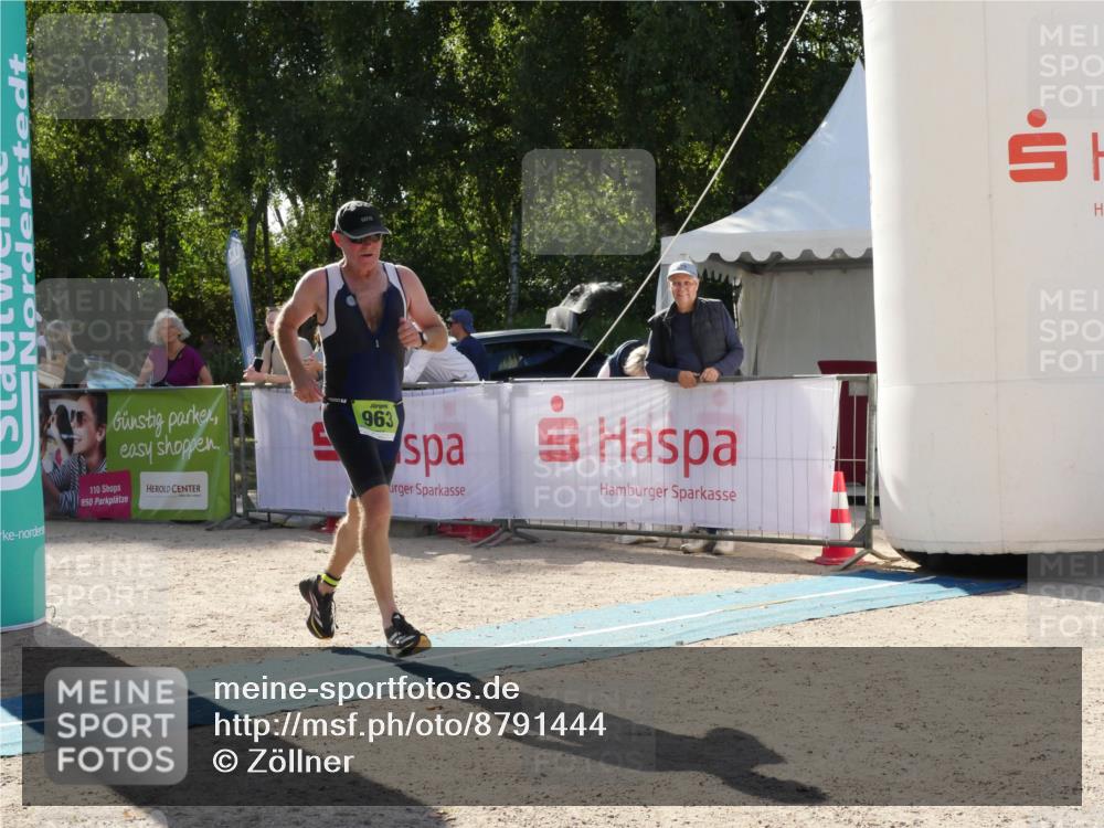 07.09.2025 - 19. Norderstedt Triathlon Zöllner http://msf.ph/oto/8791444 07.09.2025 15:51:52 Ziel 963 meine-sportfotos.de