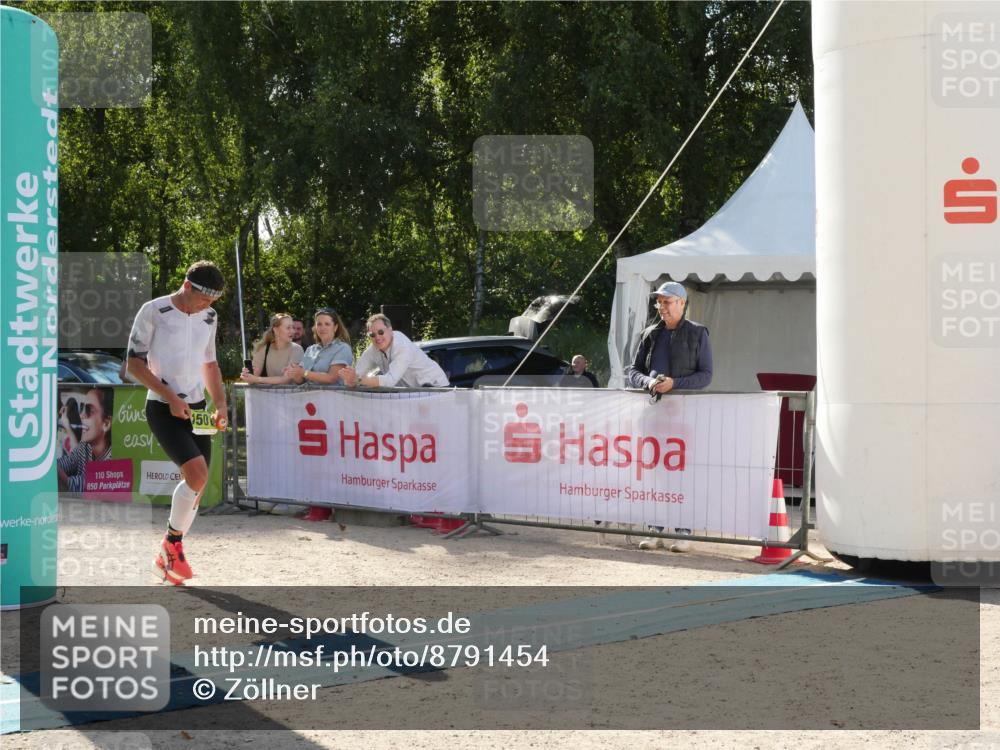 07.09.2025 - 19. Norderstedt Triathlon Zöllner http://msf.ph/oto/8791454 07.09.2025 15:52:15 Ziel 1501 meine-sportfotos.de