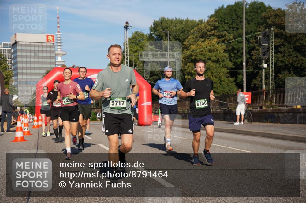 07.09.2025 - BARMER Alsterlauf Yannick Fuchs http://msf.ph/oto/8791464 07.09.2025 09:41:49 Laufen 2769, 3588, 58, 202, 5717, 590, 6256 meine-sportfotos.de