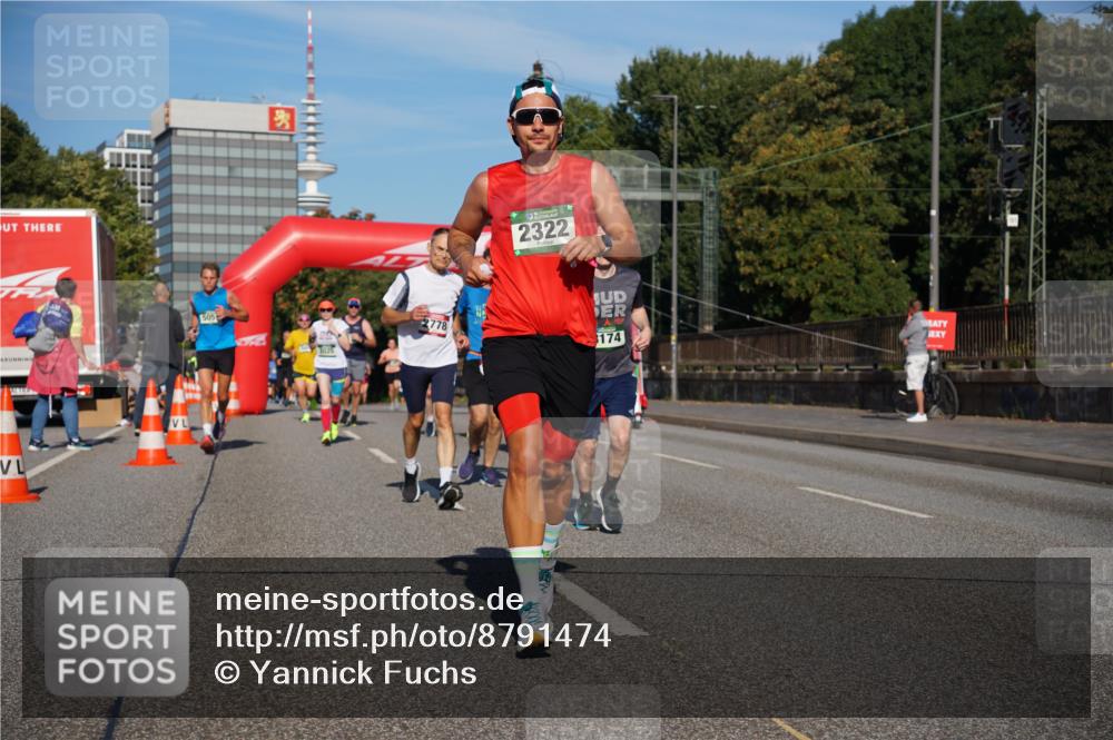 07.09.2025 - BARMER Alsterlauf Yannick Fuchs http://msf.ph/oto/8791474 07.09.2025 09:43:50 Laufen 505, 3025, 2322, 2778, 174 meine-sportfotos.de
