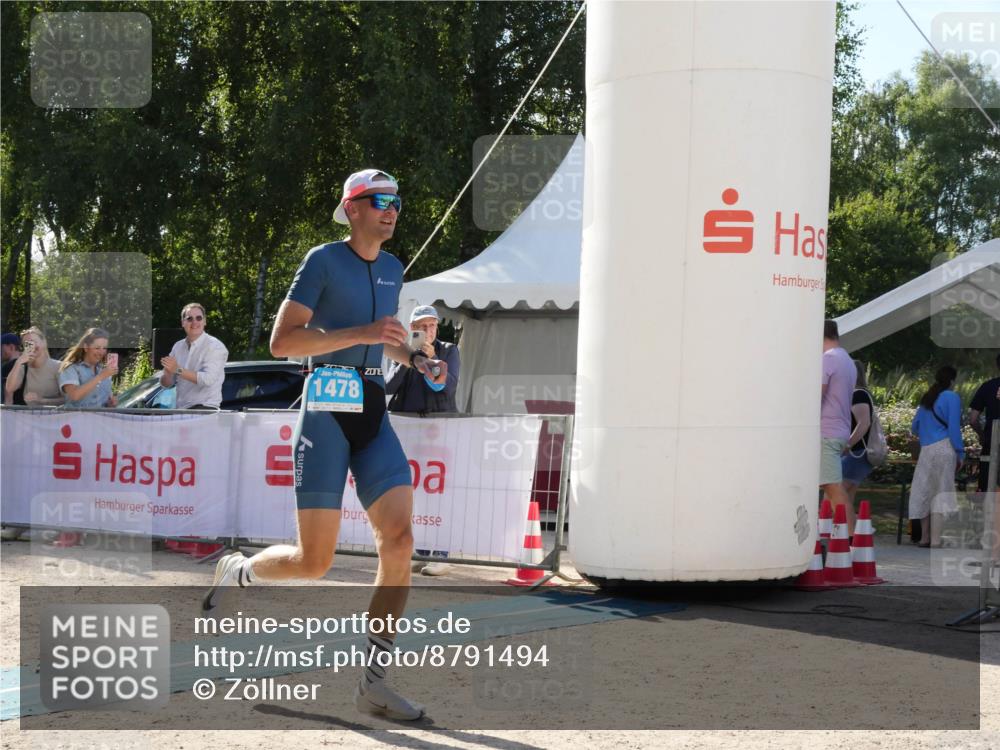 07.09.2025 - 19. Norderstedt Triathlon Zöllner http://msf.ph/oto/8791494 07.09.2025 15:53:04 Ziel 411, 1478 meine-sportfotos.de