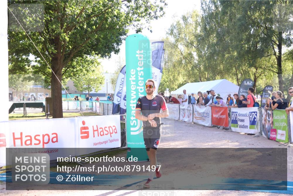 07.09.2025 - 19. Norderstedt Triathlon Zöllner http://msf.ph/oto/8791497 07.09.2025 16:32:21 Ziel 493, 1629 meine-sportfotos.de