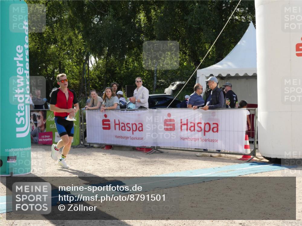 07.09.2025 - 19. Norderstedt Triathlon Zöllner http://msf.ph/oto/8791501 07.09.2025 15:53:59 Ziel 374 meine-sportfotos.de