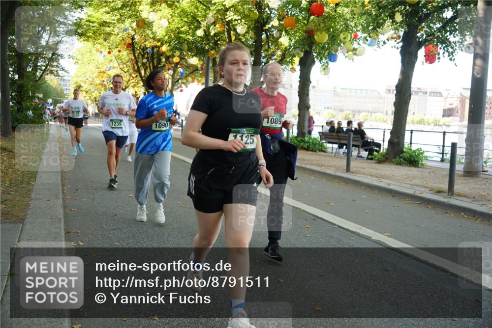 07.09.2025 - BARMER Alsterlauf Yannick Fuchs http://msf.ph/oto/8791511 07.09.2025 11:38:39 Laufen 1120, 1239, 1090, 1125, 1089 meine-sportfotos.de