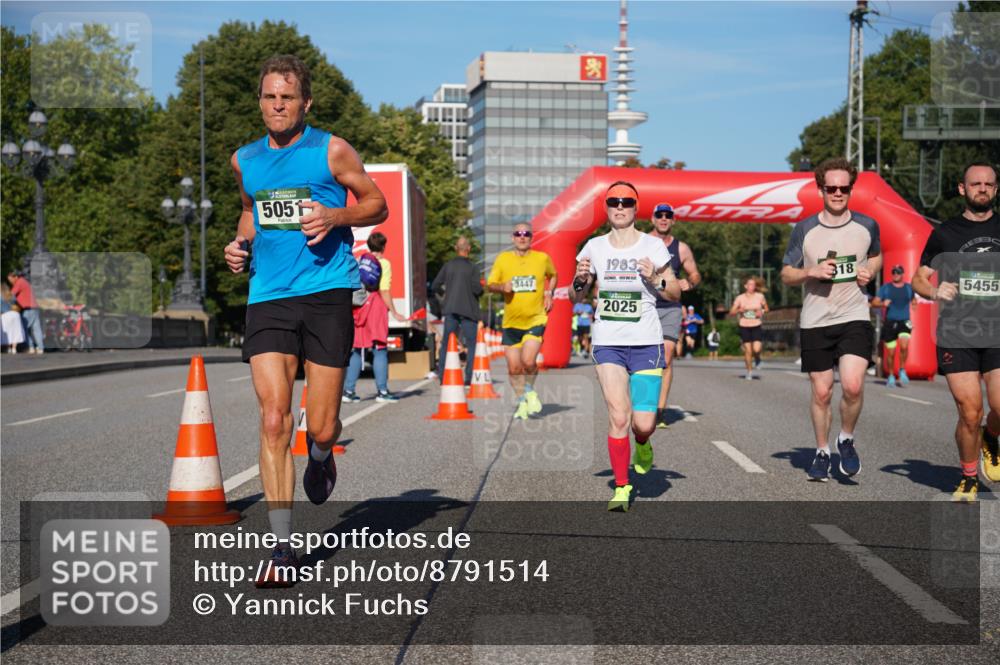07.09.2025 - BARMER Alsterlauf Yannick Fuchs http://msf.ph/oto/8791514 07.09.2025 09:43:54 Laufen 5051, 3447, 1983, 2025, 318, 5455 meine-sportfotos.de