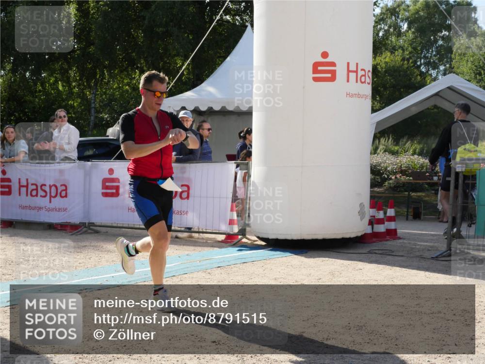 07.09.2025 - 19. Norderstedt Triathlon Zöllner http://msf.ph/oto/8791515 07.09.2025 15:54:00 Ziel 374 meine-sportfotos.de