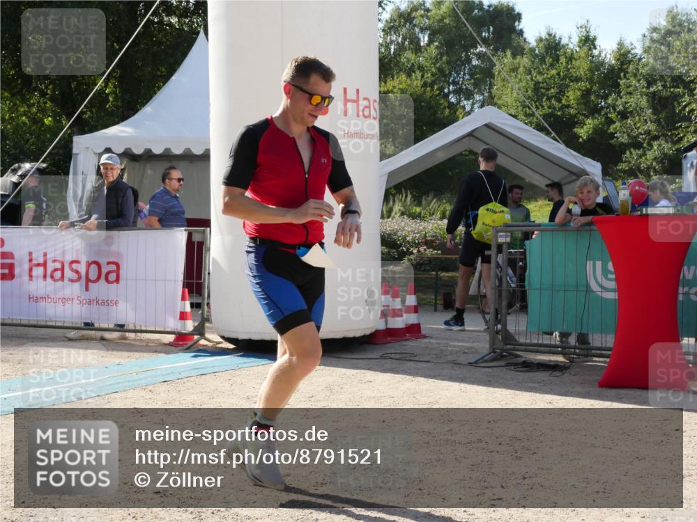 07.09.2025 - 19. Norderstedt Triathlon Zöllner http://msf.ph/oto/8791521 07.09.2025 15:54:00 Ziel 374 meine-sportfotos.de