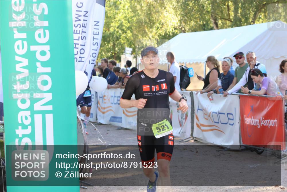 07.09.2025 - 19. Norderstedt Triathlon Zöllner http://msf.ph/oto/8791523 07.09.2025 16:32:32 Ziel 521, 1433, 1484 meine-sportfotos.de