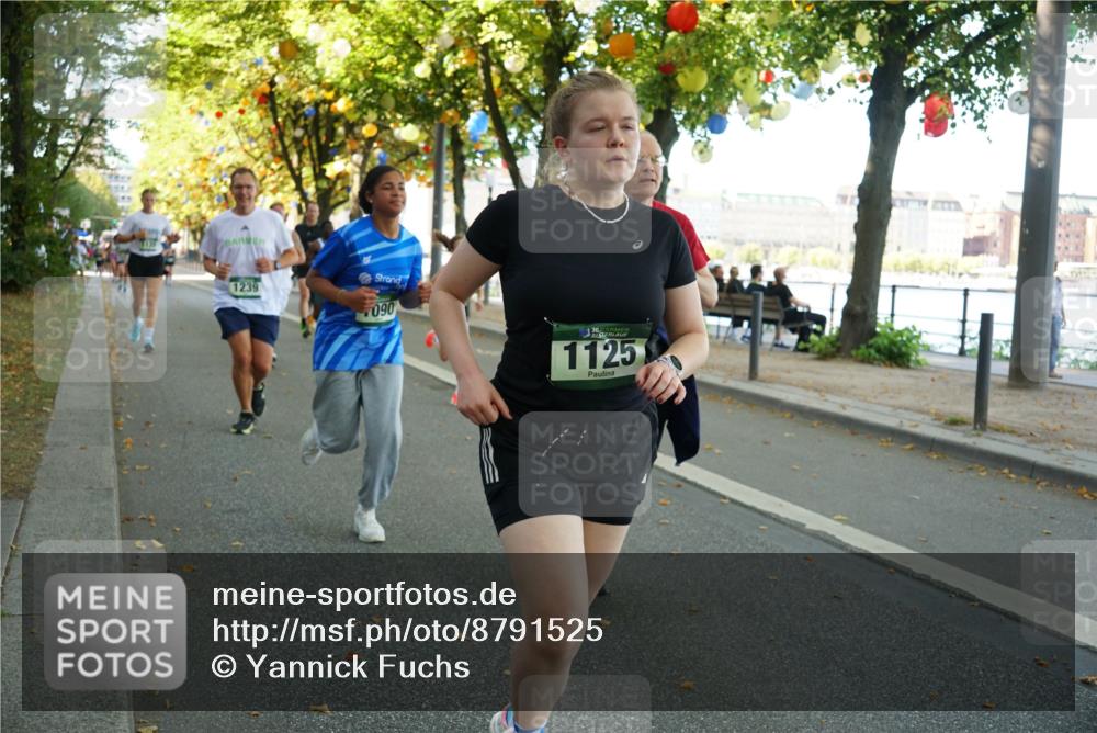 07.09.2025 - BARMER Alsterlauf Yannick Fuchs http://msf.ph/oto/8791525 07.09.2025 11:38:39 Laufen 1239, 090, 36, 1125 meine-sportfotos.de