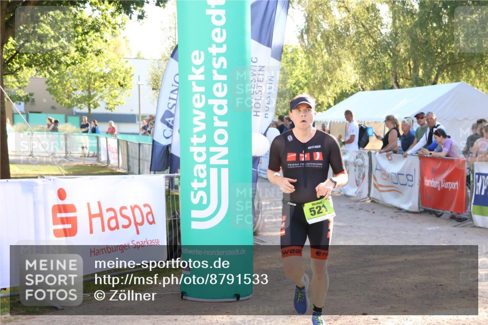 07.09.2025 - 19. Norderstedt Triathlon Zöllner http://msf.ph/oto/8791533 07.09.2025 16:32:33 Ziel 521, 1433, 1484 meine-sportfotos.de