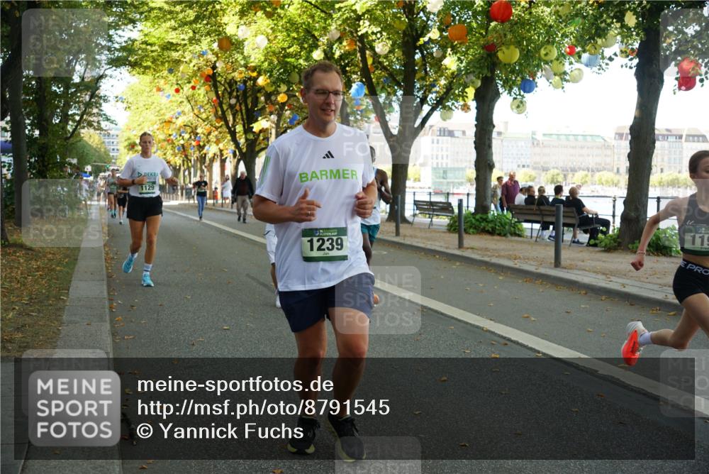 07.09.2025 - BARMER Alsterlauf Yannick Fuchs http://msf.ph/oto/8791545 07.09.2025 11:38:41 Laufen 1129, 1239, 119 meine-sportfotos.de