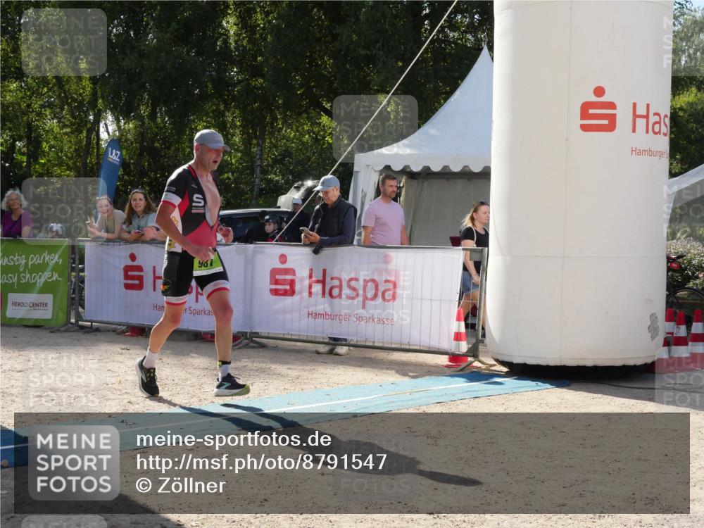 07.09.2025 - 19. Norderstedt Triathlon Zöllner http://msf.ph/oto/8791547 07.09.2025 15:55:38 Ziel 987 meine-sportfotos.de
