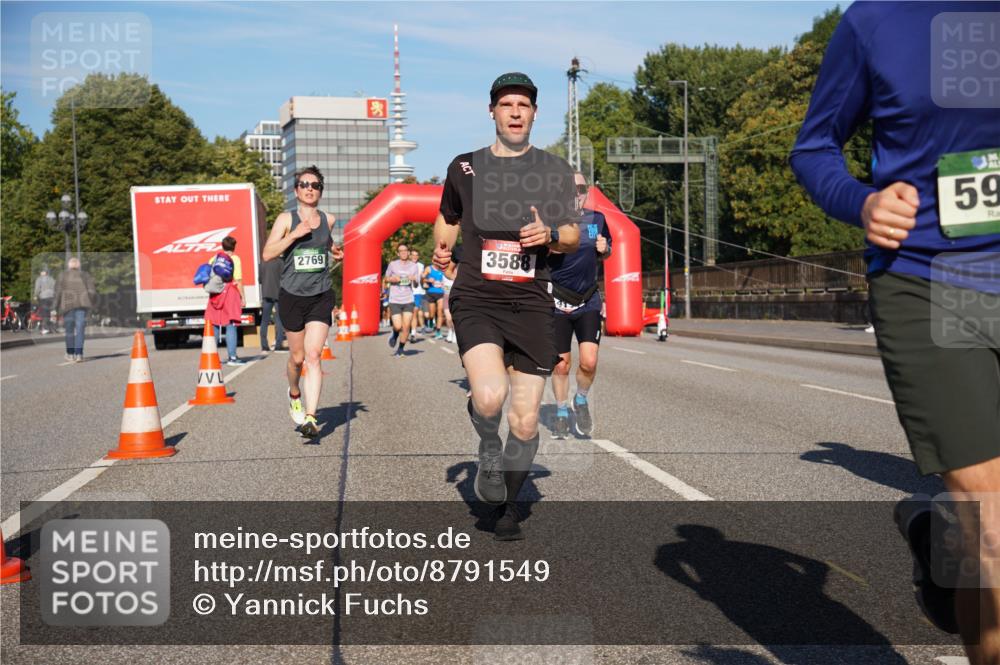 07.09.2025 - BARMER Alsterlauf Yannick Fuchs http://msf.ph/oto/8791549 07.09.2025 09:41:52 Laufen 2769, 3588, 59 meine-sportfotos.de