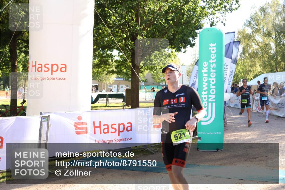 07.09.2025 - 19. Norderstedt Triathlon Zöllner http://msf.ph/oto/8791550 07.09.2025 16:32:34 Ziel 490, 521, 1433, 1484 meine-sportfotos.de