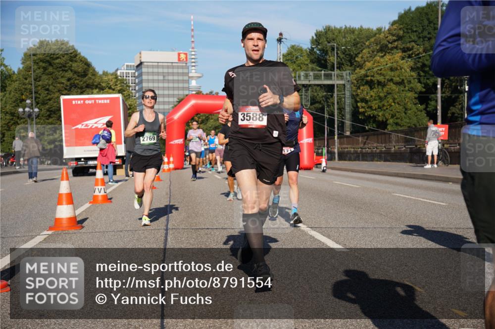07.09.2025 - BARMER Alsterlauf Yannick Fuchs http://msf.ph/oto/8791554 07.09.2025 09:41:52 Laufen 2769, 3588, 171 meine-sportfotos.de