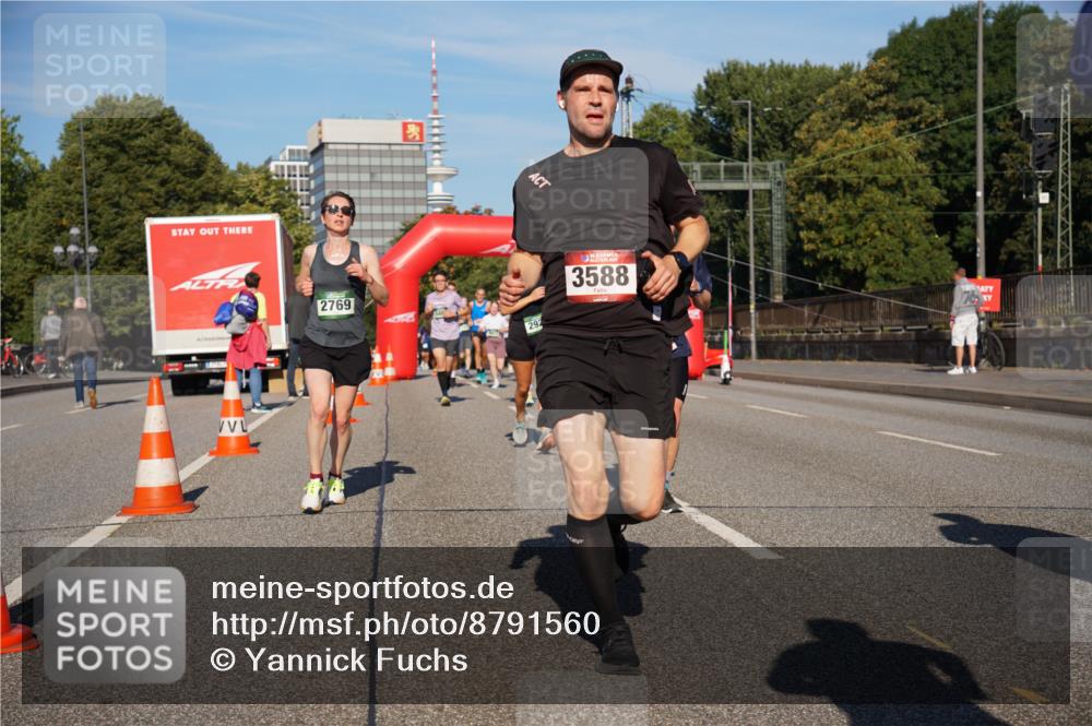 07.09.2025 - BARMER Alsterlauf Yannick Fuchs http://msf.ph/oto/8791560 07.09.2025 09:41:52 Laufen 2769, 292, 3588 meine-sportfotos.de