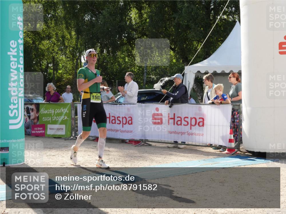 07.09.2025 - 19. Norderstedt Triathlon Zöllner http://msf.ph/oto/8791582 07.09.2025 15:58:32 Ziel  meine-sportfotos.de