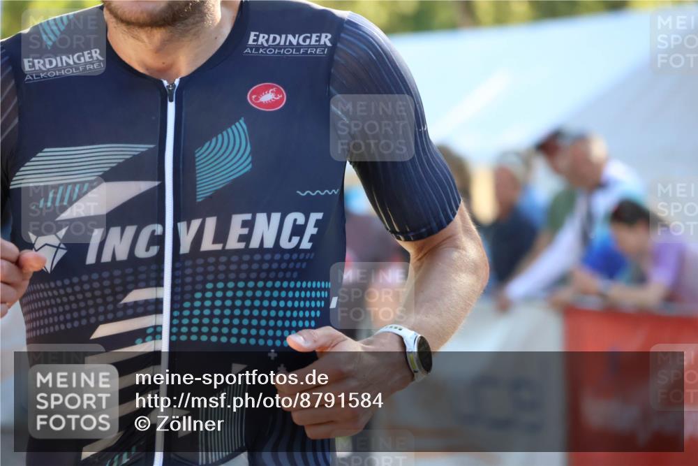 07.09.2025 - 19. Norderstedt Triathlon Zöllner http://msf.ph/oto/8791584 07.09.2025 16:32:37 Ziel 490, 521, 1433, 1484 meine-sportfotos.de
