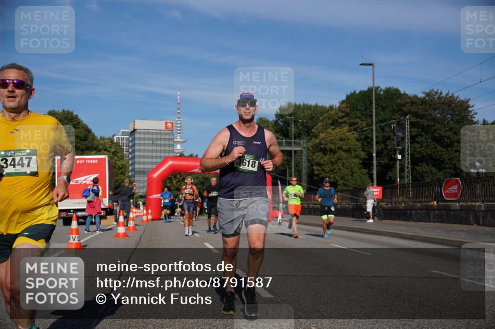 07.09.2025 - BARMER Alsterlauf Yannick Fuchs http://msf.ph/oto/8791587 07.09.2025 09:43:57 Laufen 3447, 3618 meine-sportfotos.de