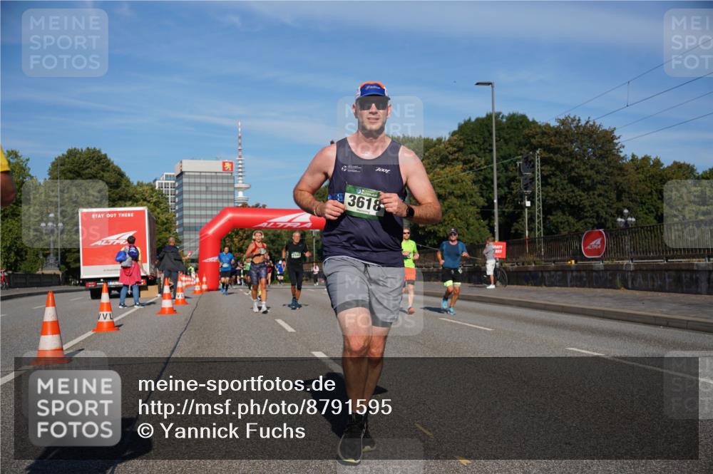 07.09.2025 - BARMER Alsterlauf Yannick Fuchs http://msf.ph/oto/8791595 07.09.2025 09:43:57 Laufen 7001, 3618 meine-sportfotos.de