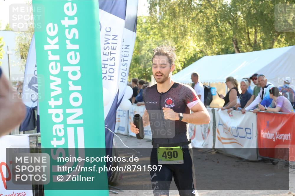 07.09.2025 - 19. Norderstedt Triathlon Zöllner http://msf.ph/oto/8791597 07.09.2025 16:32:38 Ziel 490, 521, 1433, 1484 meine-sportfotos.de