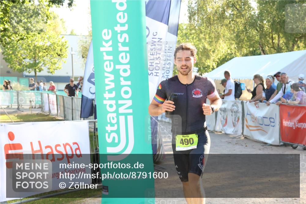 07.09.2025 - 19. Norderstedt Triathlon Zöllner http://msf.ph/oto/8791600 07.09.2025 16:32:39 Ziel 490, 521, 1433, 1484 meine-sportfotos.de