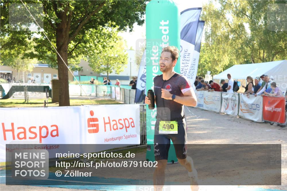 07.09.2025 - 19. Norderstedt Triathlon Zöllner http://msf.ph/oto/8791602 07.09.2025 16:32:39 Ziel 490, 521, 1433, 1484 meine-sportfotos.de
