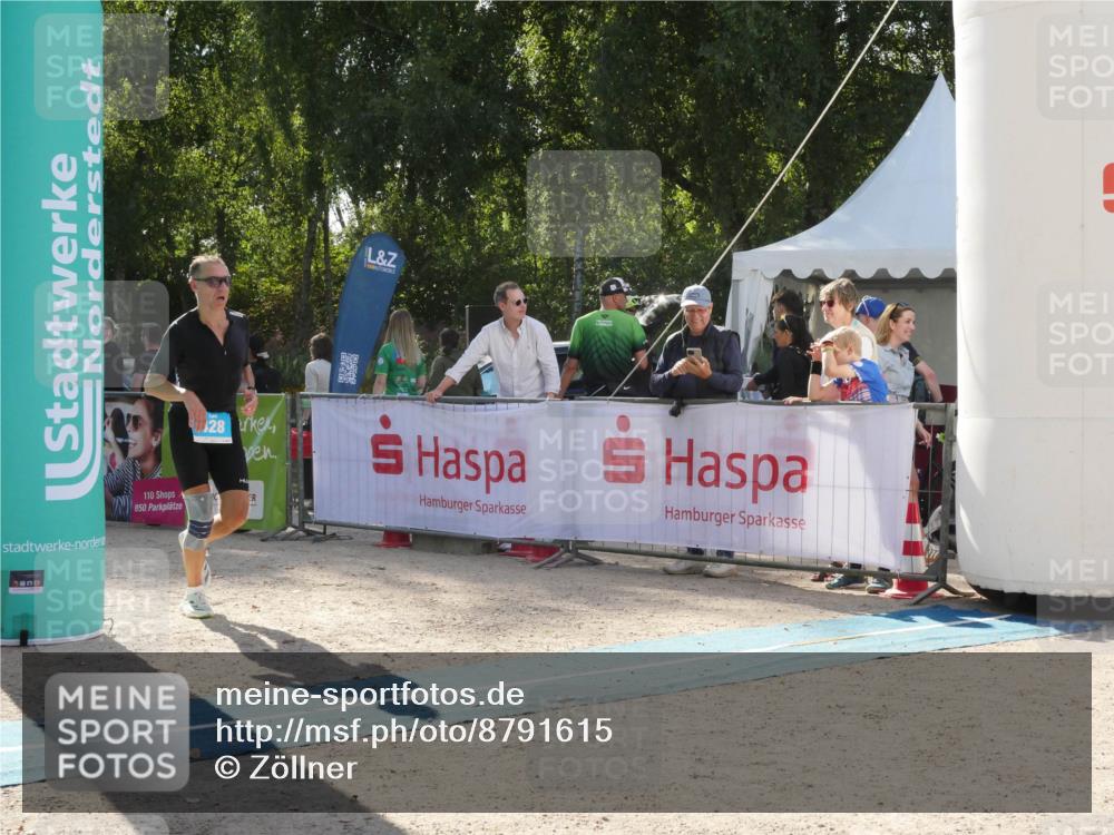 07.09.2025 - 19. Norderstedt Triathlon Zöllner http://msf.ph/oto/8791615 07.09.2025 15:59:11 Ziel 428 meine-sportfotos.de