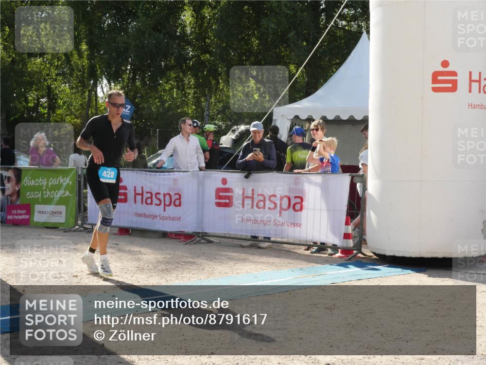 07.09.2025 - 19. Norderstedt Triathlon Zöllner http://msf.ph/oto/8791617 07.09.2025 15:59:11 Ziel 428 meine-sportfotos.de