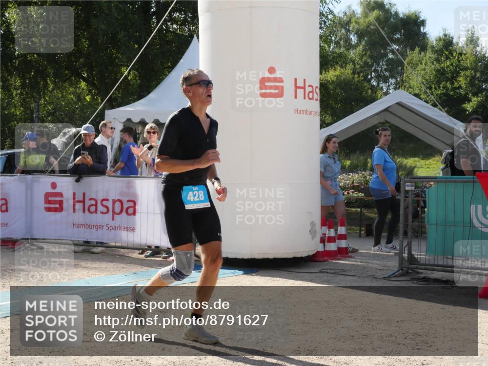 07.09.2025 - 19. Norderstedt Triathlon Zöllner http://msf.ph/oto/8791627 07.09.2025 15:59:13 Ziel 428 meine-sportfotos.de