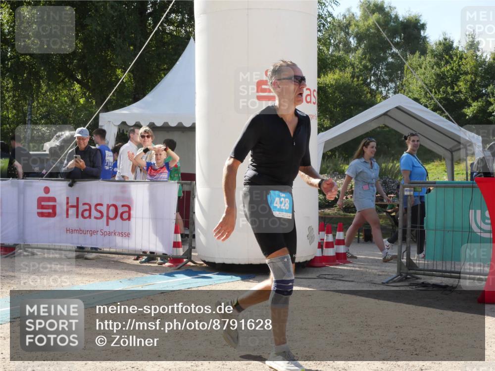 07.09.2025 - 19. Norderstedt Triathlon Zöllner http://msf.ph/oto/8791628 07.09.2025 15:59:13 Ziel 428 meine-sportfotos.de