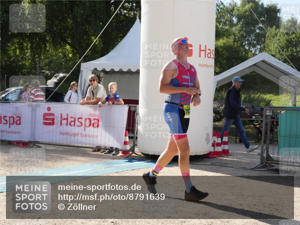 07.09.2025 - 19. Norderstedt Triathlon Zöllner http://msf.ph/oto/8791639 07.09.2025 15:59:33 Ziel 1022 meine-sportfotos.de
