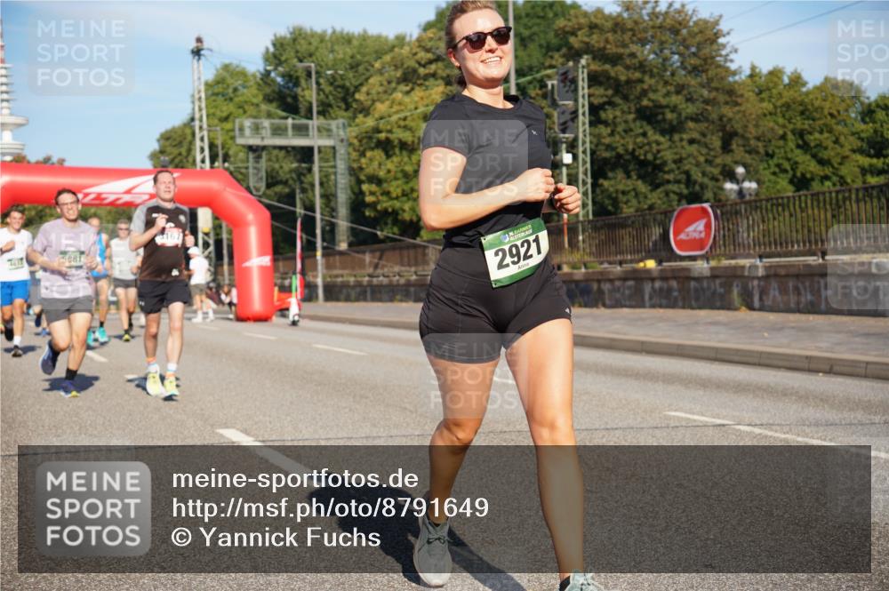 07.09.2025 - BARMER Alsterlauf Yannick Fuchs http://msf.ph/oto/8791649 07.09.2025 09:41:55 Laufen 36, 2921 meine-sportfotos.de
