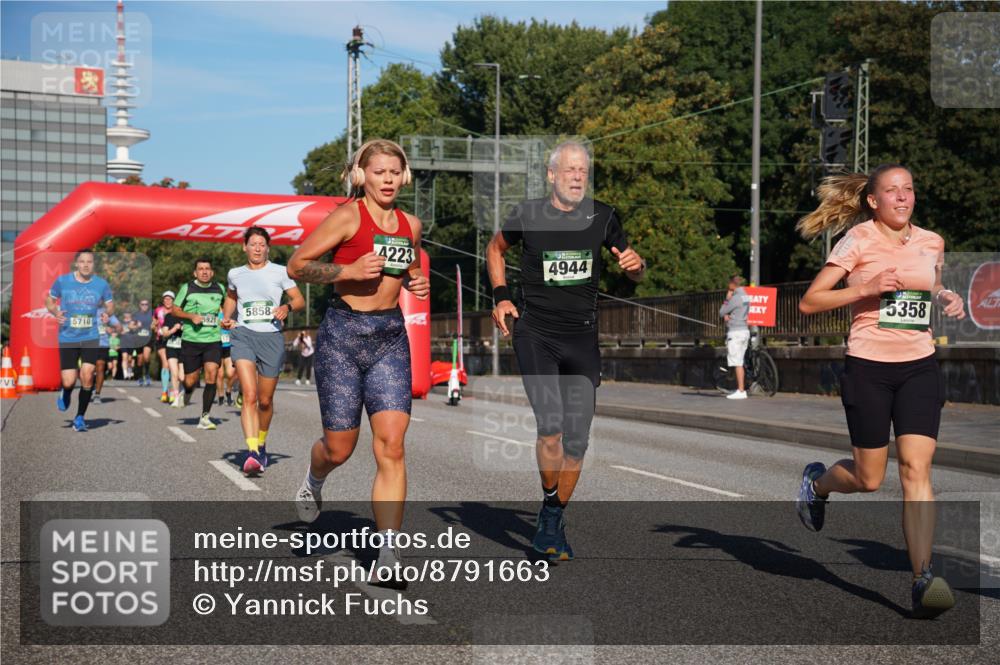 07.09.2025 - BARMER Alsterlauf Yannick Fuchs http://msf.ph/oto/8791663 07.09.2025 09:44:00 Laufen 18, 5710, 5921, 58584, 4223, 4944, 5358 meine-sportfotos.de