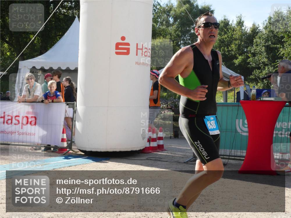 07.09.2025 - 19. Norderstedt Triathlon Zöllner http://msf.ph/oto/8791666 07.09.2025 15:59:58 Ziel 888 meine-sportfotos.de