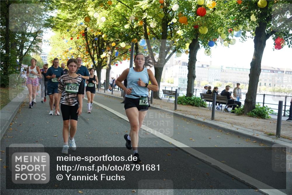 07.09.2025 - BARMER Alsterlauf Yannick Fuchs http://msf.ph/oto/8791681 07.09.2025 11:38:53 Laufen 1193, 1214, 8260, 8371, 123 meine-sportfotos.de
