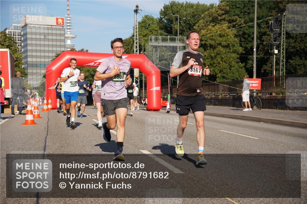 07.09.2025 - BARMER Alsterlauf Yannick Fuchs http://msf.ph/oto/8791682 07.09.2025 09:41:56 Laufen 4612, 461, 5881, 5617, 70, 3167 meine-sportfotos.de