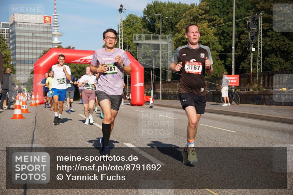 07.09.2025 - BARMER Alsterlauf Yannick Fuchs http://msf.ph/oto/8791692 07.09.2025 09:41:56 Laufen 2023, 4612, 4611, 881, 20, 3167 meine-sportfotos.de