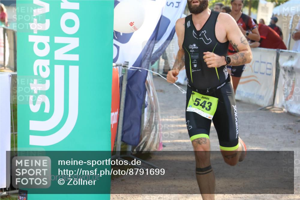 07.09.2025 - 19. Norderstedt Triathlon Zöllner http://msf.ph/oto/8791699 07.09.2025 16:33:16 Ziel 438, 543 meine-sportfotos.de