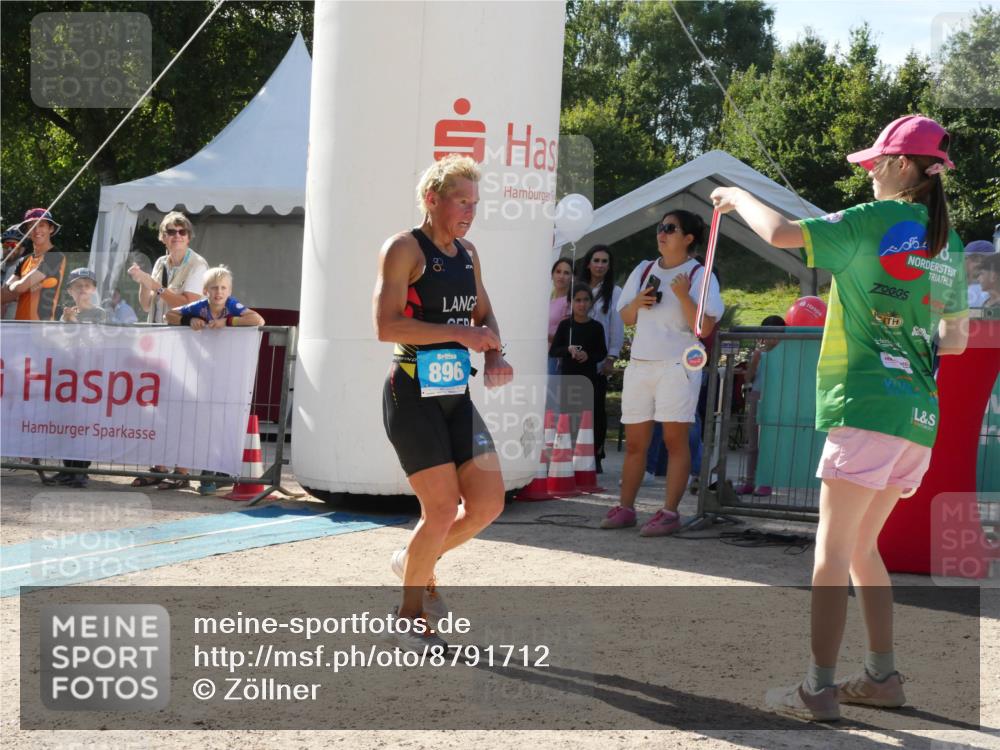 07.09.2025 - 19. Norderstedt Triathlon Zöllner http://msf.ph/oto/8791712 07.09.2025 16:02:15 Ziel 896 meine-sportfotos.de
