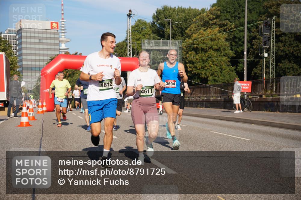 07.09.2025 - BARMER Alsterlauf Yannick Fuchs http://msf.ph/oto/8791725 07.09.2025 09:41:58 Laufen 5338, 28, 2023, 4612, 855, 4611, 3694 meine-sportfotos.de