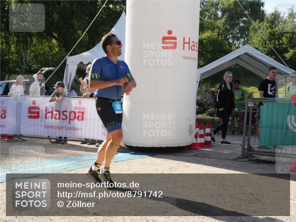 07.09.2025 - 19. Norderstedt Triathlon Zöllner http://msf.ph/oto/8791742 07.09.2025 16:03:28 Ziel 382 meine-sportfotos.de
