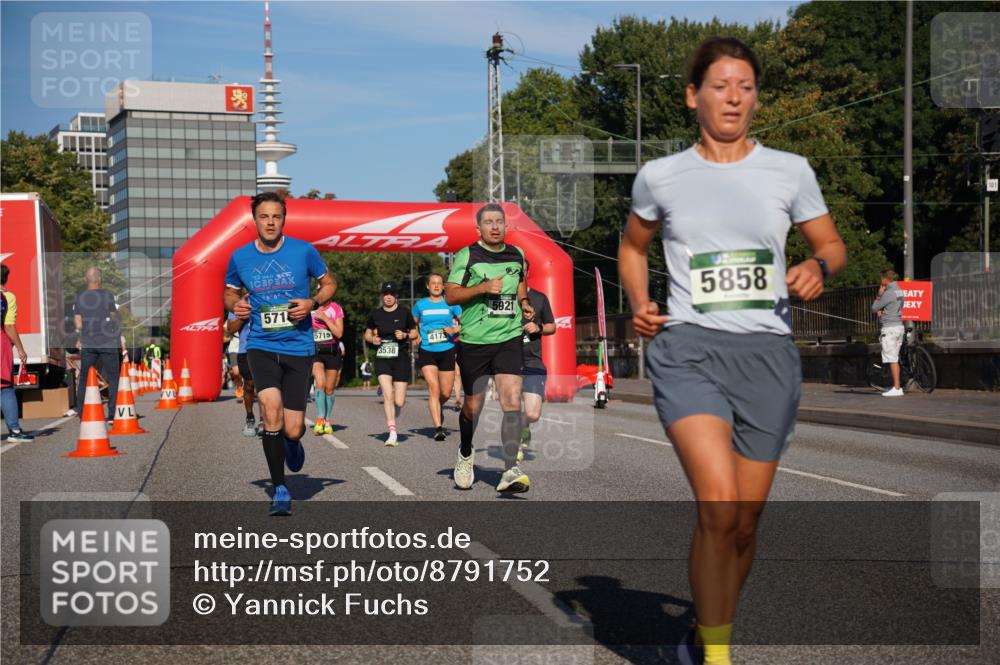 07.09.2025 - BARMER Alsterlauf Yannick Fuchs http://msf.ph/oto/8791752 07.09.2025 09:44:03 Laufen 571, 5715, 3538, 4173, 5921, 5858 meine-sportfotos.de