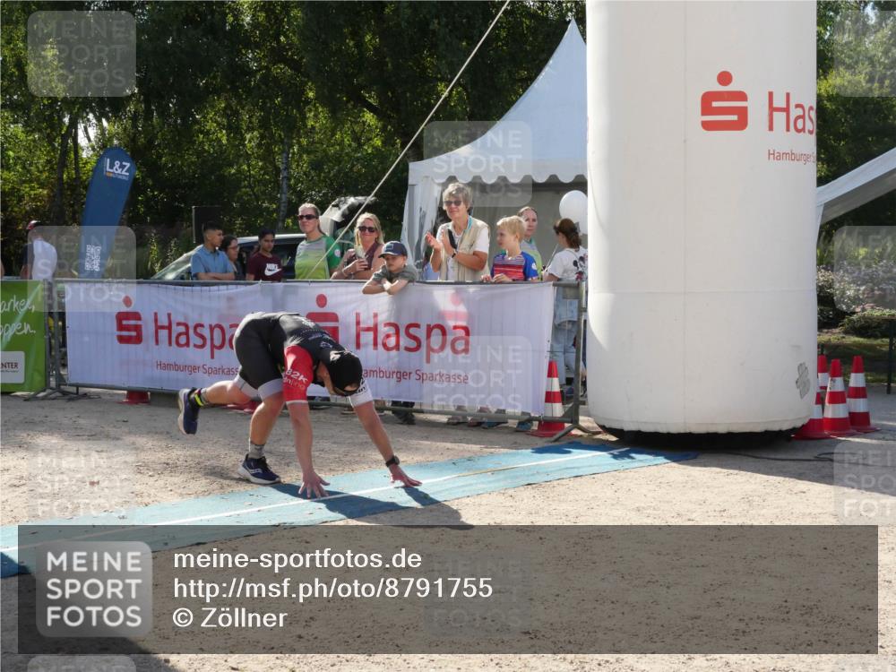07.09.2025 - 19. Norderstedt Triathlon Zöllner http://msf.ph/oto/8791755 07.09.2025 16:04:05 Ziel 968 meine-sportfotos.de