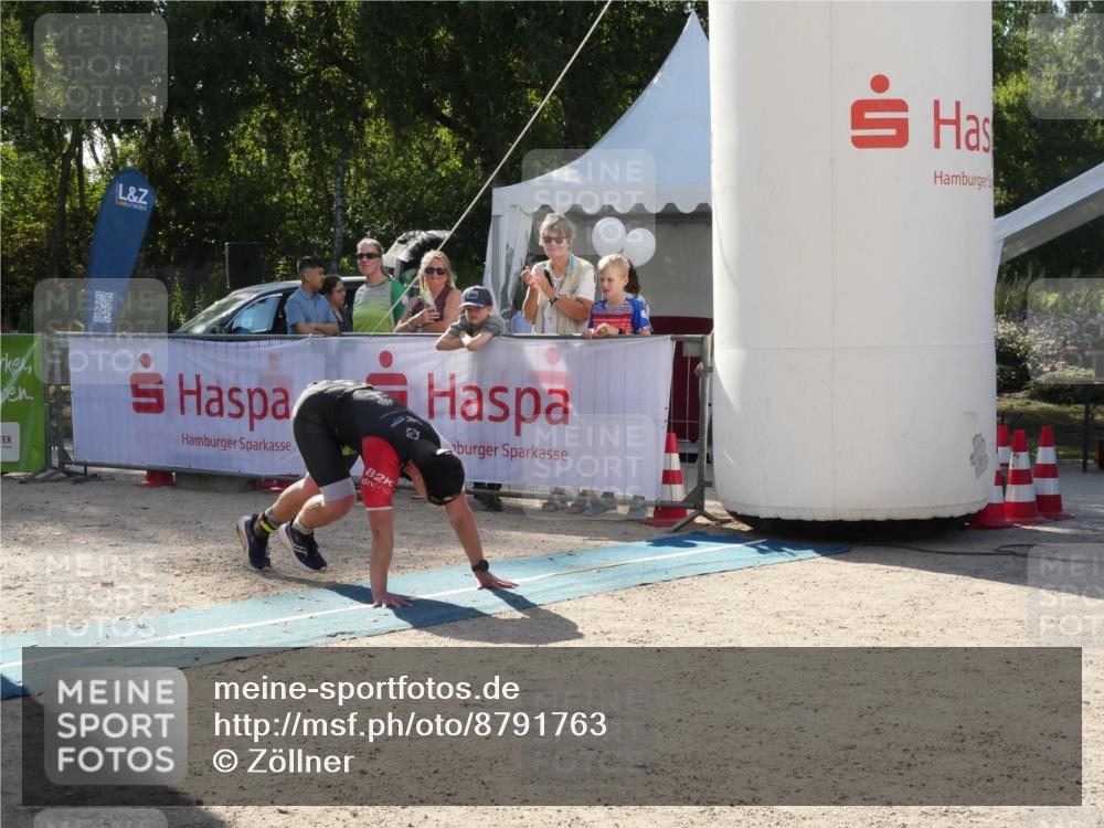 07.09.2025 - 19. Norderstedt Triathlon Zöllner http://msf.ph/oto/8791763 07.09.2025 16:04:06 Ziel 968 meine-sportfotos.de