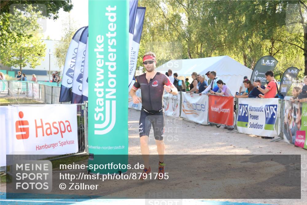 07.09.2025 - 19. Norderstedt Triathlon Zöllner http://msf.ph/oto/8791795 07.09.2025 16:33:48 Ziel 488 meine-sportfotos.de