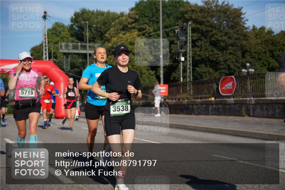 07.09.2025 - BARMER Alsterlauf Yannick Fuchs http://msf.ph/oto/8791797 07.09.2025 09:44:06 Laufen 5715, 35, 3538 meine-sportfotos.de