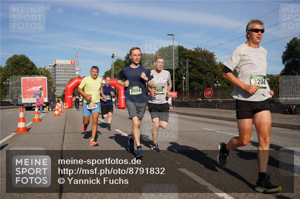 07.09.2025 - BARMER Alsterlauf Yannick Fuchs http://msf.ph/oto/8791832 07.09.2025 09:42:01 Laufen 5338, 5740, 2854, 2855, 3204 meine-sportfotos.de