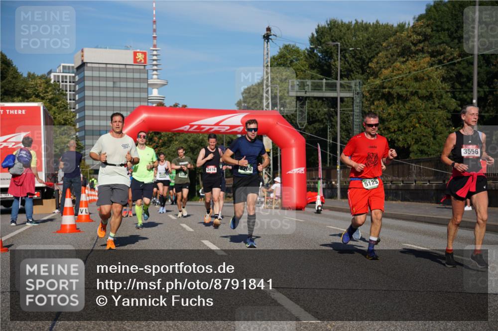 07.09.2025 - BARMER Alsterlauf Yannick Fuchs http://msf.ph/oto/8791841 07.09.2025 09:44:09 Laufen 7420, 506, 2416, 8200, 5125, 3556 meine-sportfotos.de